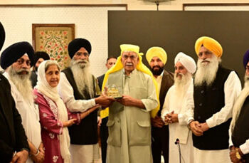 Sikh delegation discusses Nagar Kirtan with LG Sinha
