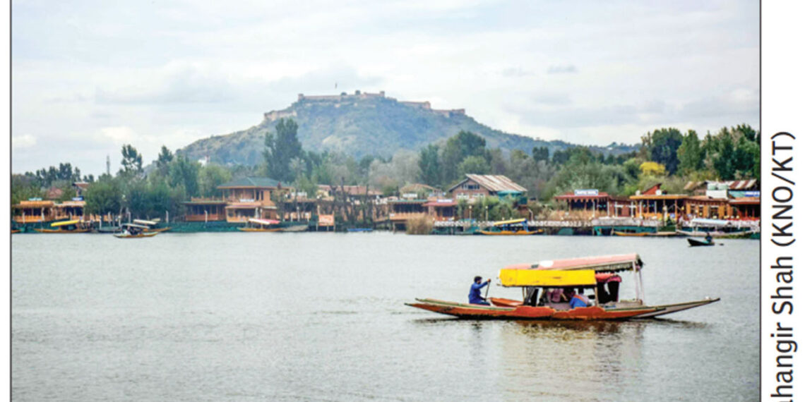 Weather improves after two-day wet spell in J&K