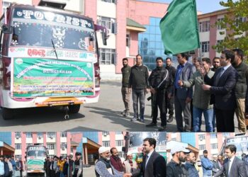 DC Kulgam flags-off farmers on exposure visit