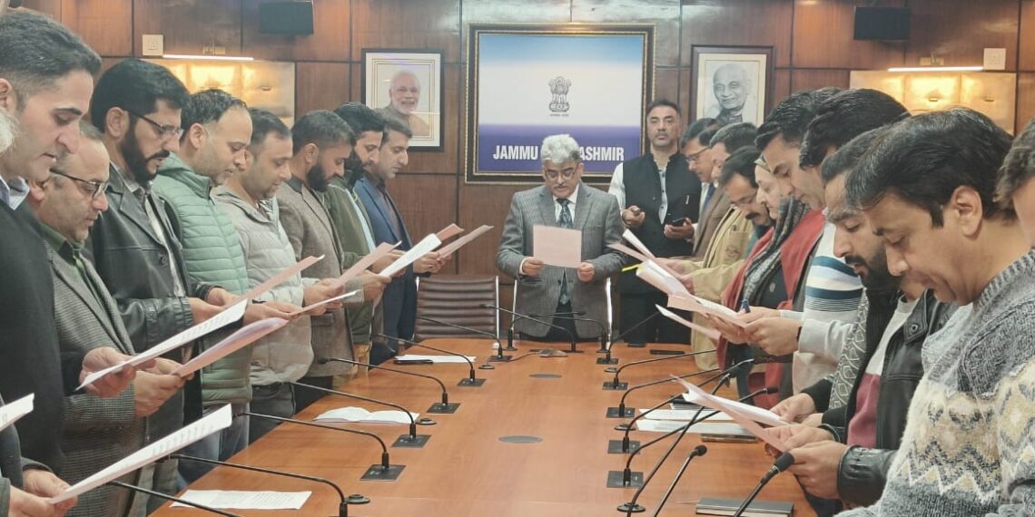 CS administers ‘Unity Pledge’ to officers