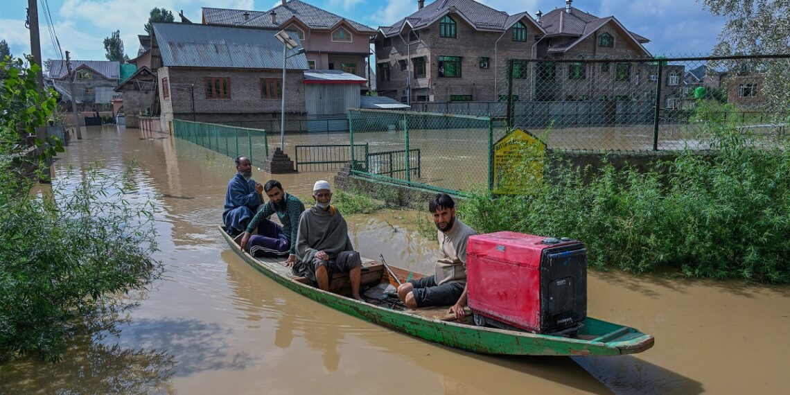Govt lists Rs 160 cr flood-protection works in Kashmir