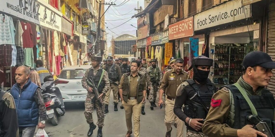 Police conduct surprise frisking in Lal Chowk