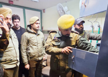 Surprise Checks on hospital lockers in Srinagar, Pulwama