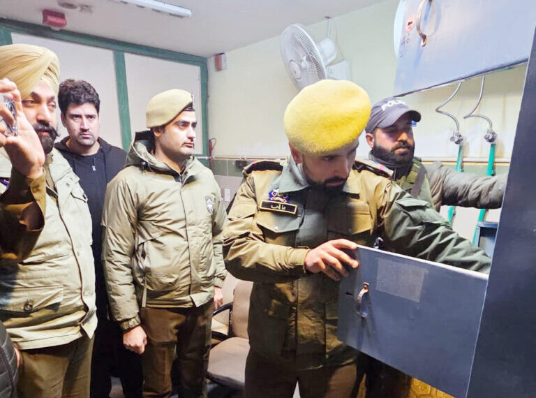 Surprise Checks on hospital lockers in Srinagar, Pulwama