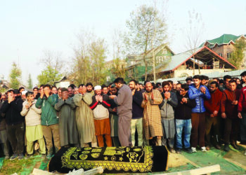 Sobs, salutes for NT Muzaffar Ahmad