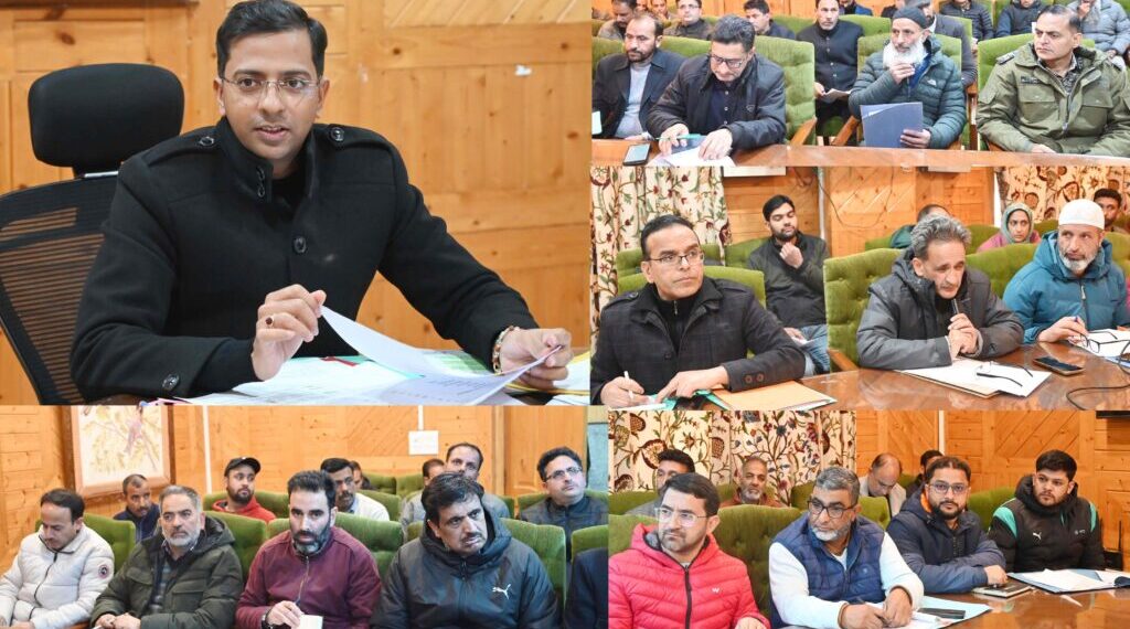 DC Shopian reviews winter mitigation preparations