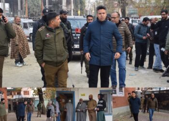 Budgam Bye-elections:DEO inspects various Polling Stations