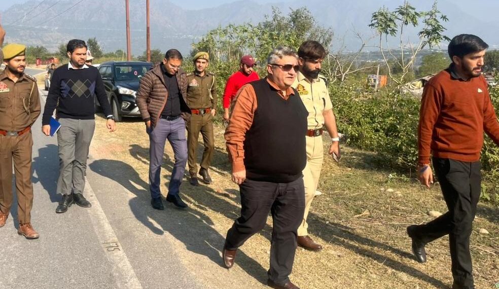 Mahajan inspects land for DL trial ground, vehicle fitness facility