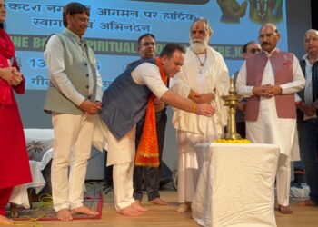LoP Sharma attends spiritual discourse at Katra