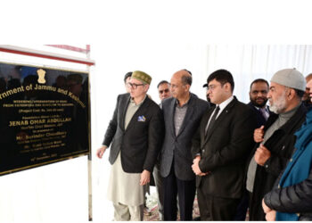 CM reviews progress of works, implementation of schemes in Ganderbal