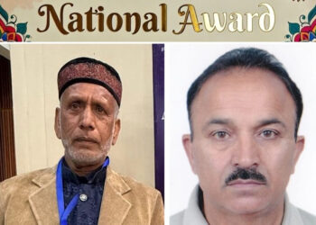 2 Kashmiri master craftsmen win national award