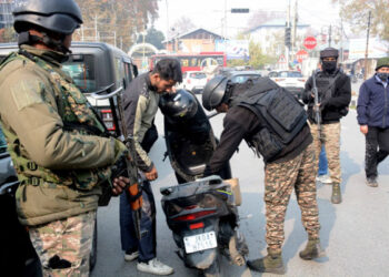 === Red Fort Blast Aftermath ===  Security forces increase vigil around railway stations, markets, highways