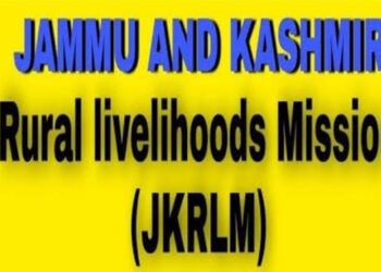 JKRLM, Handicrafts Dept hold Artisan Registration Camp in Pulwama