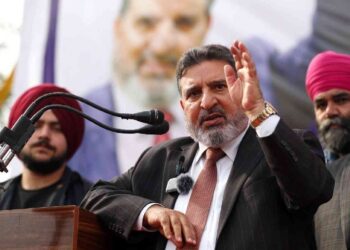 Muftis did more harm than Sheikhs: Bukhari