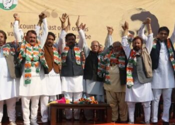 Ex-ministers, Azad Loyalists Rejoin Congress