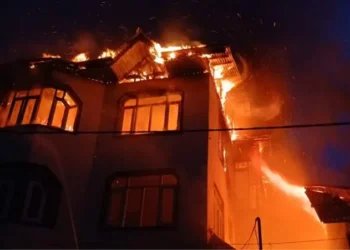 Fireman injured in Hawal blaze