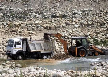 Crackdown on illegal mining: 506 cases lodged, 17,806 vehicles penalised in 3 yrs