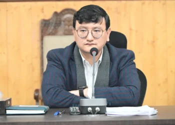Good Governance Week 2025 : DC Baramulla reviews ‘Prashasan Gaon Ki Ore’ preparations