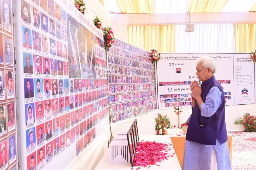 LG Sinha pays tribute to J&K Police martyrs