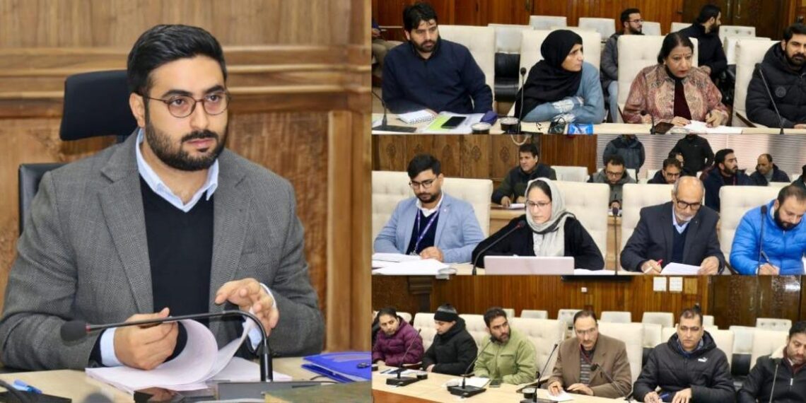 DC Srinagar reviews banks’ performance in implementing Govt Schemes
