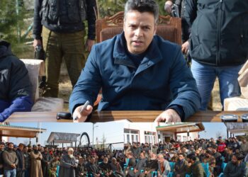 DC Budgam presides over revenue camp in Khansahib