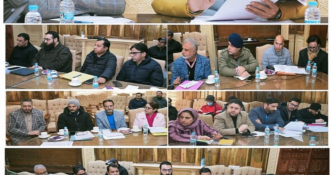 Div Com Kashmir directs educational institutions to set up in-situ de-addiction systems