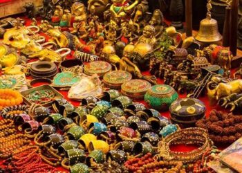 Kashmir handicraft exports boom in 2025