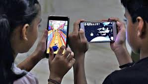 === INTERVIEW ===  ‘Phones replacing playgrounds’: Expert warns of rising screen dependency crisis among children