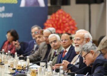 PM Modi meets economists at NITI Aayog to shape Budget 2026 strategy