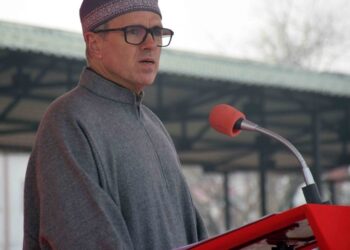 Consult parties on voter roll revision to avoid speculation: CM Omar to ECI