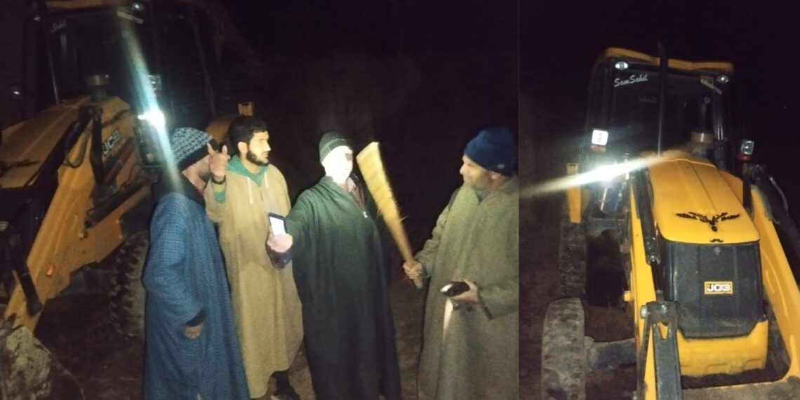 Revenue Department Keller seizes JCB, tipper in Shopian illegal mining crackdown