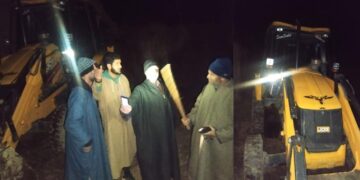 Revenue Department Keller seizes JCB, tipper in Shopian illegal mining crackdown