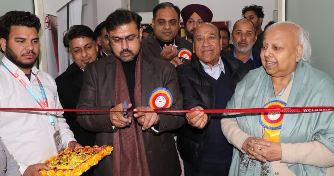 Satish Sharma inaugurates blood donation camp at Trikuta Group of Colleges