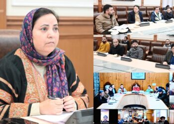 Sakeena Itoo reviews cleanliness, sanitation in Kashmir health facilities