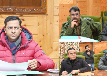DC Shopian chairs Road Safety Committee meeting