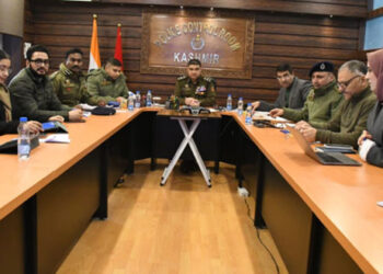 Strengthen security grid: IGP Kashmir to officers