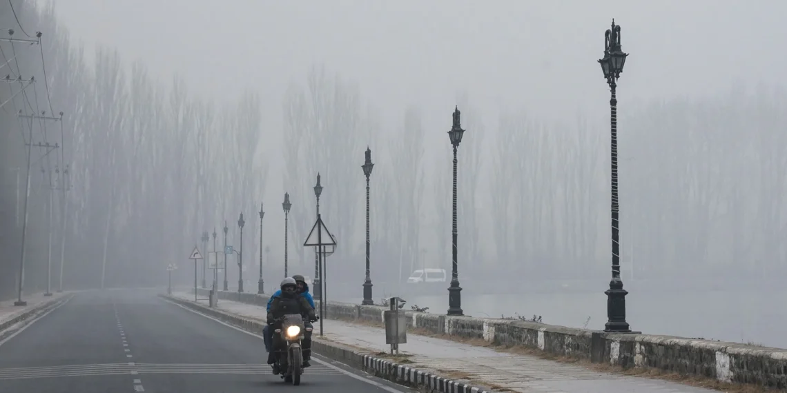 Temperatures dip across Kashmir, fog in Jammu plains