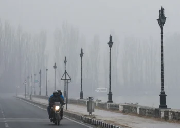 Temperatures dip across Kashmir, fog in Jammu plains