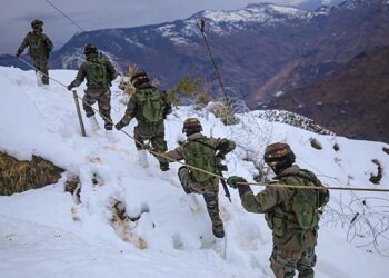 Army tightens winter vigil along LoC in Jammu