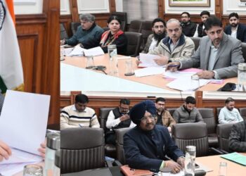 CS reviews land, infrastructure issues of JNVs, KVs