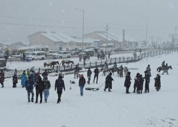 Tourist influx in Sonamarg touches 4.17 lakh till November