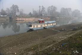 Kashmir rivers, springs dry up amid drought like situation