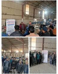 EPFO Srinagar holds seminar on PMVBRY in Pulwama