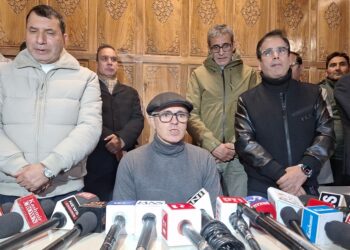 CM Omar calls for reopening of closed tourist destinations in J&K