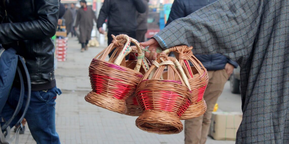 Cold wave deepens as dry conditions prevail in J&K, Ladakh