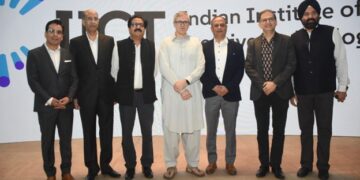 CM explores collaboration opportunities during Mumbai visit