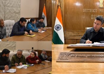 DDC Budgam reviews JJM status, calls for swift completion of all ongoing projects