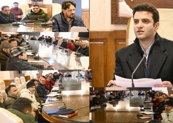 DC Kulgam reviews arrangements for Republic Day 2026