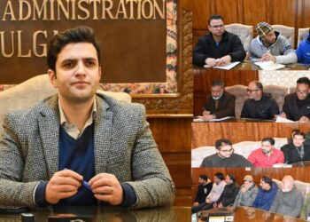 DC Kulgam reviews ‘Classes of Joy’ initiative, finalises action plan