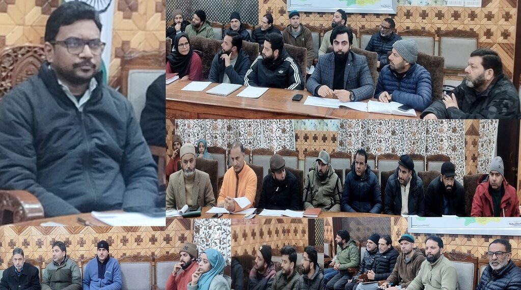 DC Kupwara reviews NRLM implementation